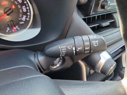 Used 2022 Toyota RAV4 XLE w/ Convenience Package FWD image 31