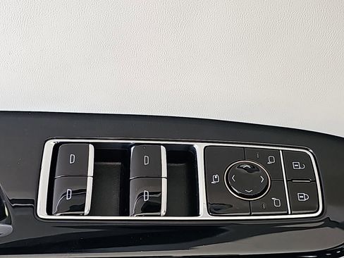 Certified 2026 Cadillac Escalade Platinum Sport w/ LPO, ONYX Package AWD/4WD image 28