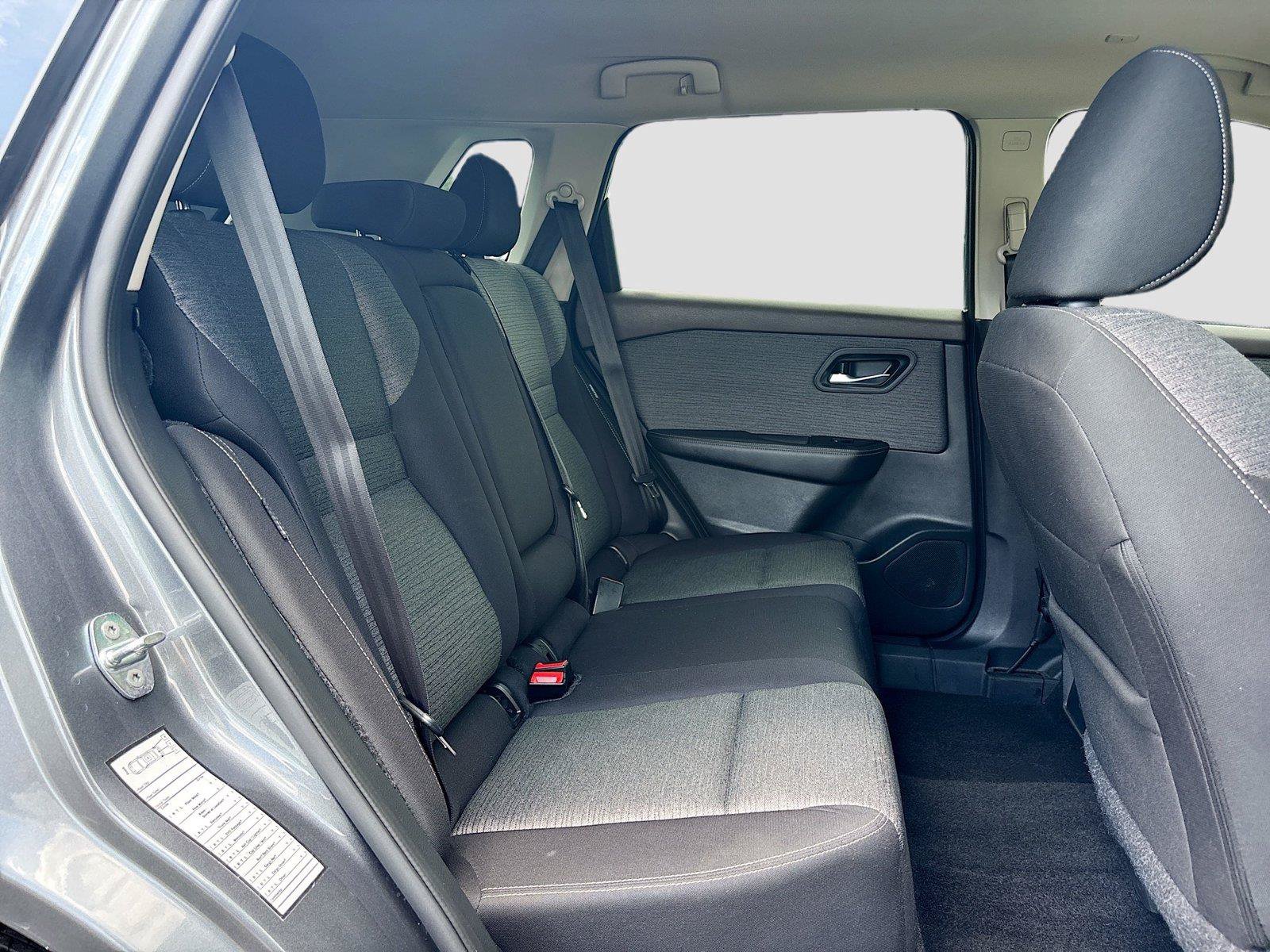 Used 2023 Nissan Rogue SV FWD image 25