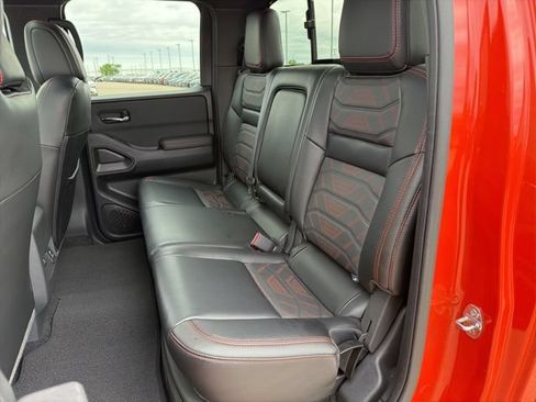 Used 2025 Nissan Frontier PRO-4X w/ Pro Premium Package AWD/4WD image 17