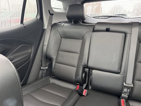 Used 2023 GMC Terrain SLT w/ Infotainment Package II image 14