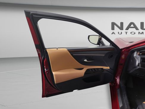 New 2025 Lexus ES 350 w/ Premium Package image 13