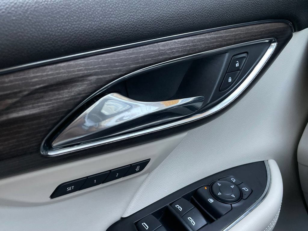 Used 2023 Buick Envision Avenir FWD image 13