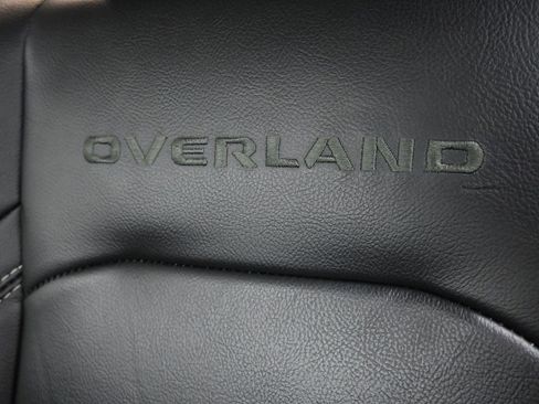 Used 2021 Jeep Gladiator Overland w/ Popular Equipment Package image 10