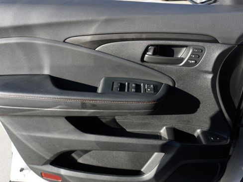 Used 2024 Honda Passport TrailSport image 22