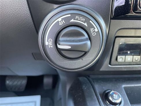 Used 2024 Nissan Titan PRO-4X w/ Pro-4x Convenience Package image 23