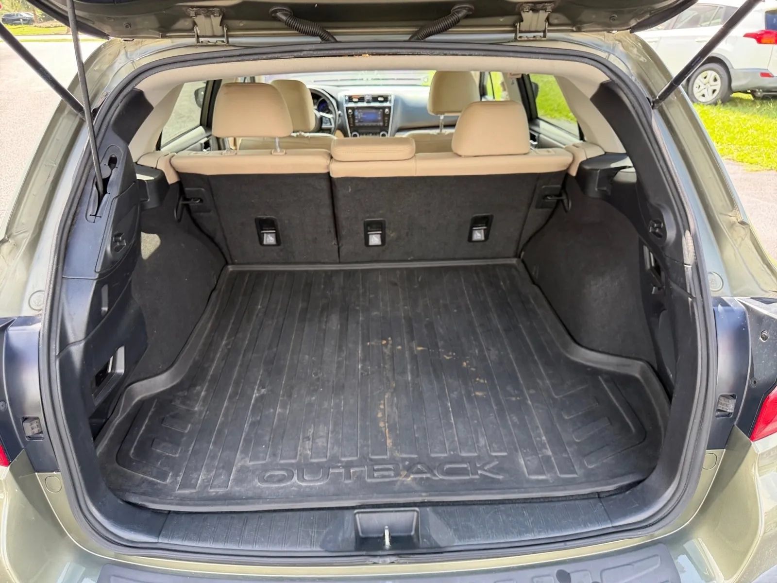Used 2019 Subaru Outback 2.5i Limited AWD/4WD image 21