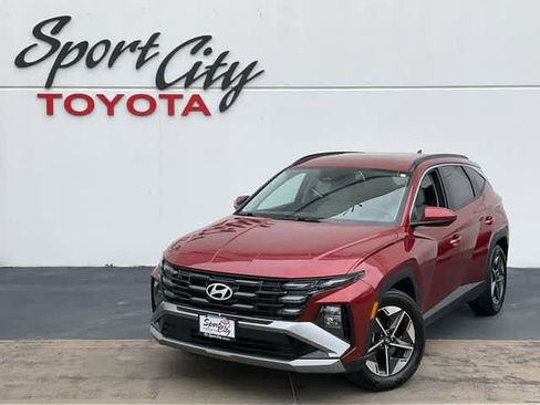 Used 2025 Hyundai Tucson SEL FWD image 1