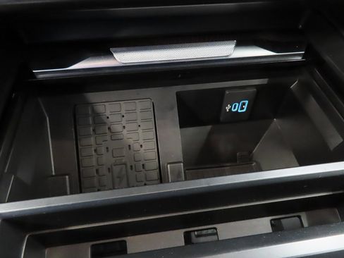 Used 2025 Ford F250 Platinum image 72