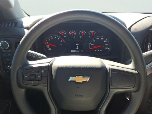 Used 2025 Chevrolet Silverado 1500 Custom image 19