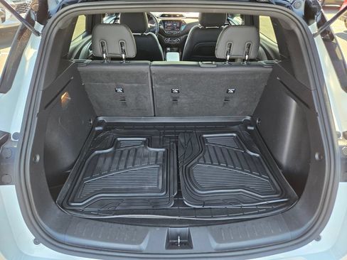 Used 2021 Chevrolet TrailBlazer RS w/ Technology Package FWD image 13