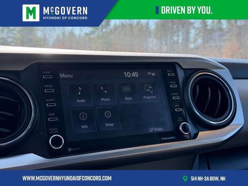 Used 2022 Toyota Tacoma SR5 image 10