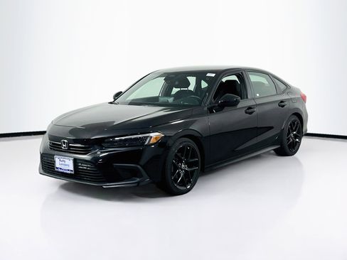 Used 2023 Honda Civic Sport image 1
