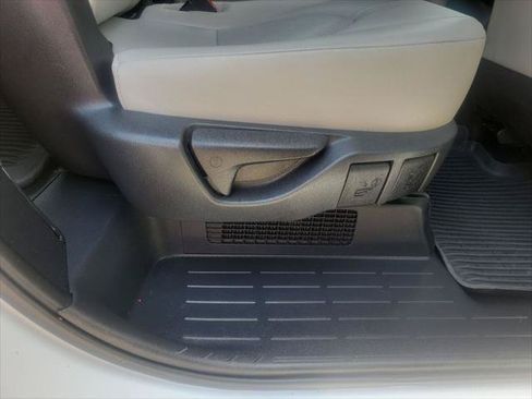 Certified 2024 Toyota Grand Highlander XLE FWD image 28