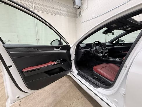 Used 2025 Kia K5 GT-Line w/ GT-Line Premium Package FWD image 27