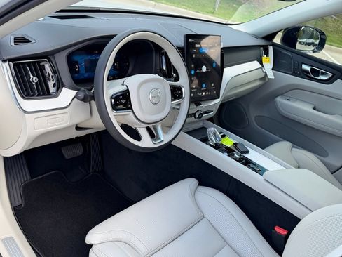 New 2026 Volvo XC60 T8 Ultra w/ Protection Package Premier AWD/4WD image 13
