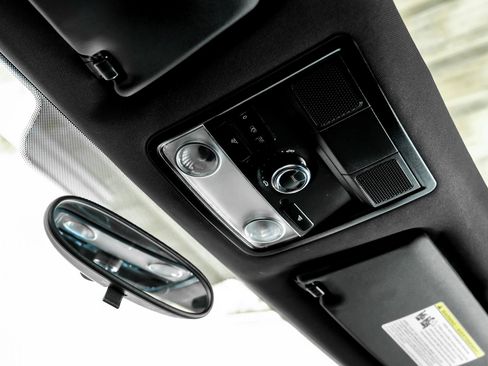 Used 2013 Volkswagen Beetle 2.0T image 28