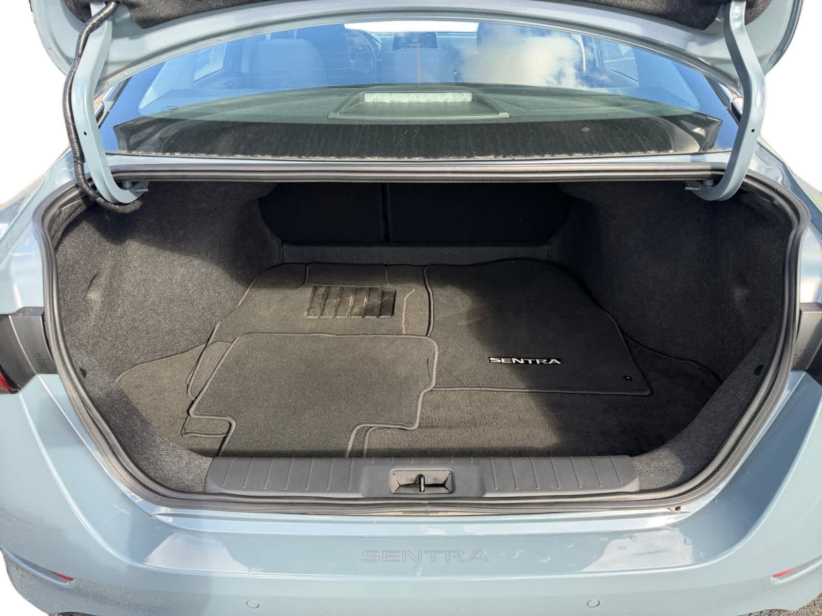 Used 2024 Nissan Sentra SV FWD image 22