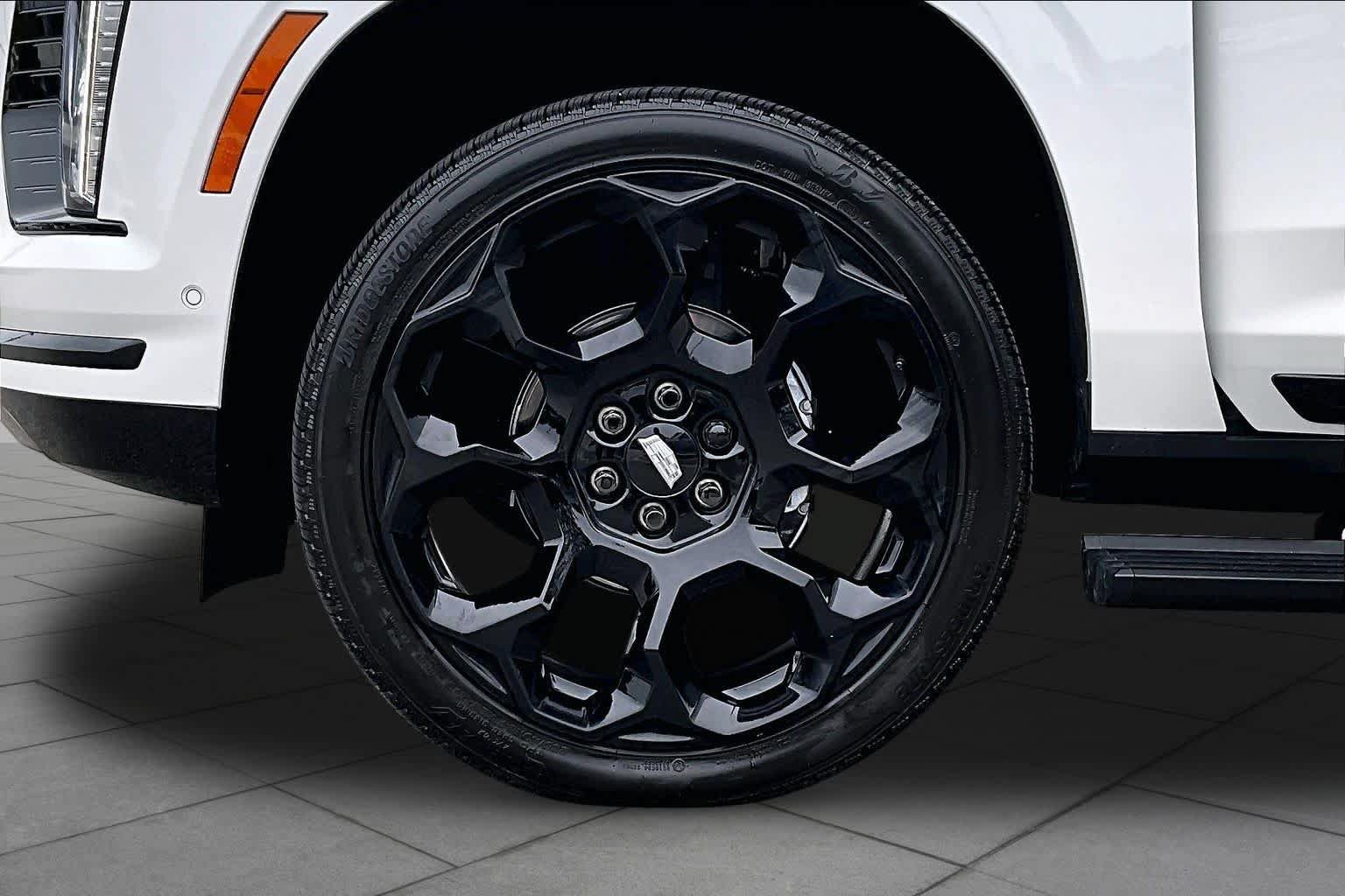 Used 2025 Cadillac Escalade Sport Platinum AWD/4WD image 10