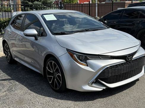 Used 2019 Toyota Corolla XSE FWD image 3