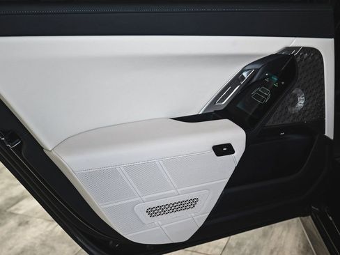 Used 2024 BMW i7 xDrive60 w/ Executive Package AWD/4WD image 14
