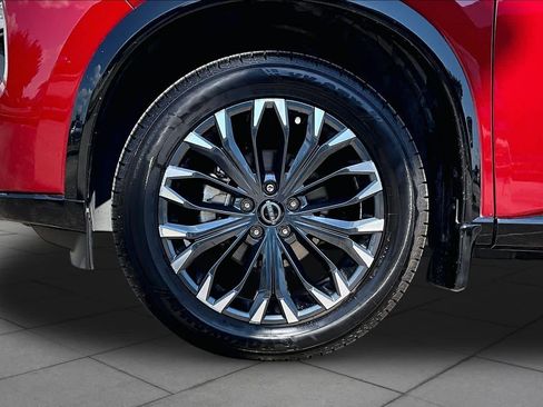 Used 2024 Nissan Rogue Platinum w/ Platinum Premium Package FWD image 11