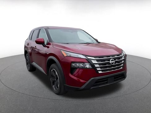 Used 2025 Nissan Rogue SV AWD/4WD image 3