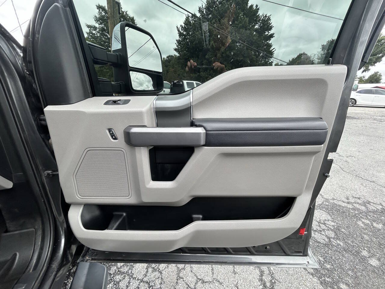 Used 2018 Ford F250 XLT w/ XLT Premium Package AWD/4WD image 23
