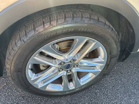 Used 2017 Ford Explorer Limited w/ Equipment Group 301A image 12