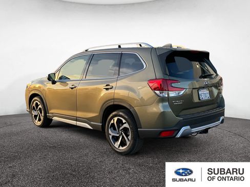 Used 2023 Subaru Forester Touring image 3