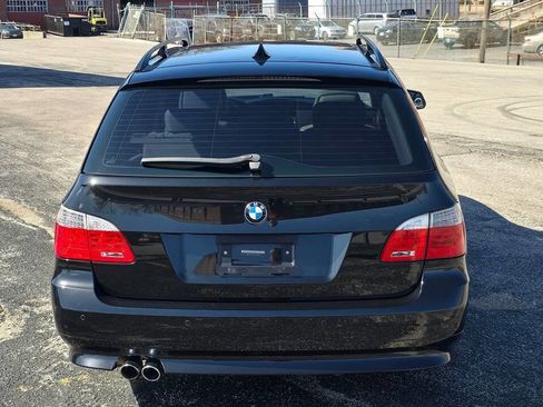 Used 2010 BMW 535i xDrive Wagon image 9