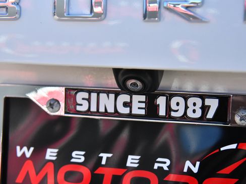 Used 2023 Chevrolet Suburban Premier RWD image 44