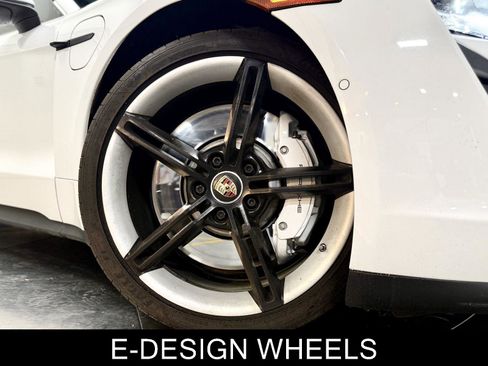 Used 2022 Porsche Taycan 4S AWD/4WD image 9