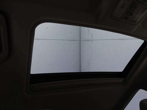 Used 2007 Toyota RAV4 Limited FWD image 8