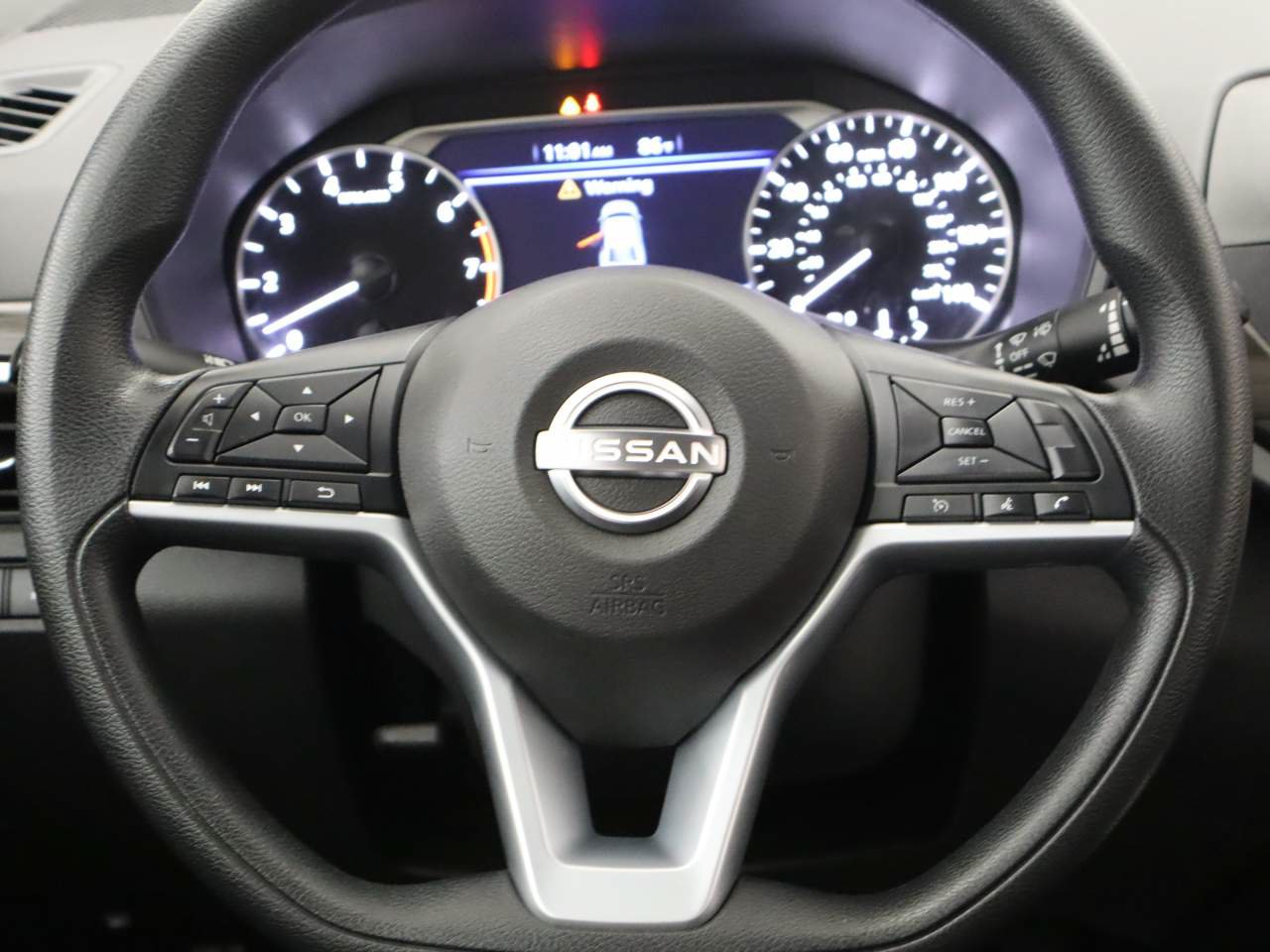 Used 2025 Nissan Altima 2.5 SV FWD image 13