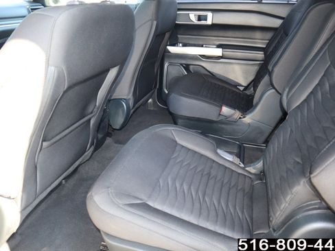 Used 2021 Ford Explorer XLT AWD/4WD image 17