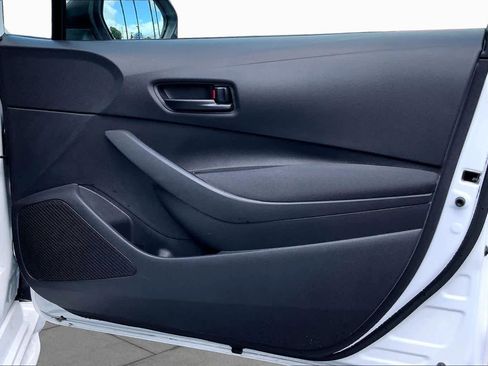 Used 2025 Toyota Corolla LE FWD image 22