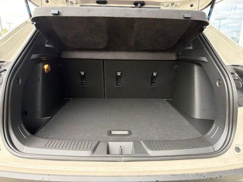 New 2026 Chevrolet Trax RS w/ Sunroof Package FWD image 6