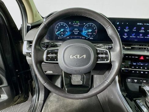 Used 2024 Kia Carnival SX Prestige FWD image 11