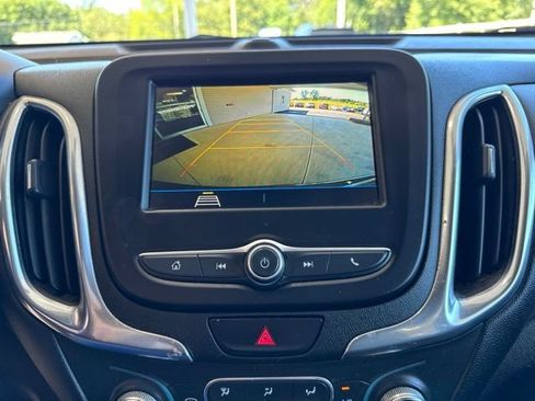 Used 2019 Chevrolet Equinox LT FWD image 18