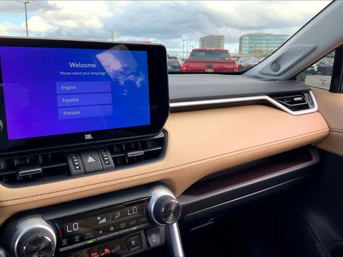 Used 2025 Toyota RAV4 Limited image 34