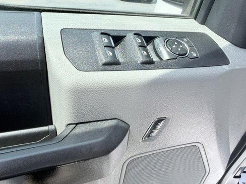 Used 2018 Ford F250 XL w/ Power Equipment Group RWD image 16