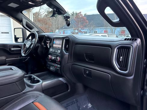 Used 2021 GMC Sierra 3500 AT4 w/ AT4 Premium Plus Package image 17