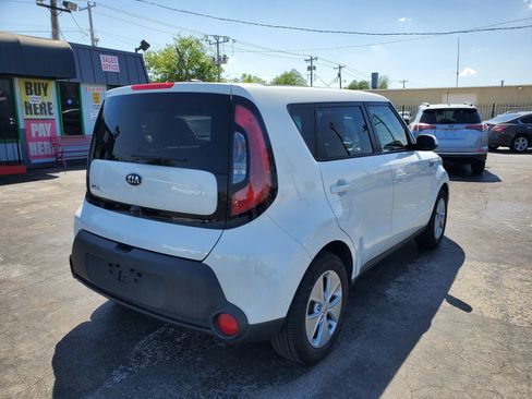 Used 2016 Kia Soul w/ Option Group 020 FWD image 5