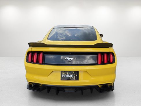 Used 2017 Ford Mustang Coupe RWD image 6
