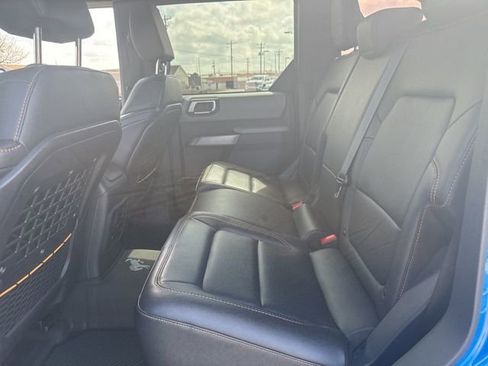 Used 2023 Ford Bronco Badlands image 10