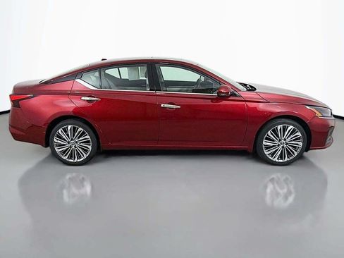 Used 2023 Nissan Altima 2.5 SL AWD/4WD image 17