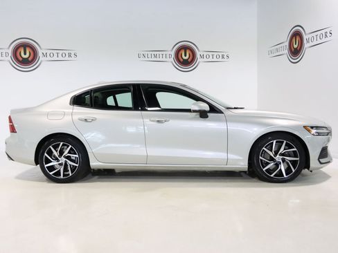 Used 2020 Volvo S60 T6 Momentum AWD/4WD image 30