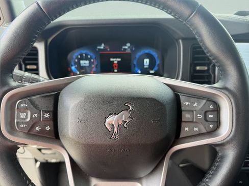 Used 2025 Ford Bronco Badlands AWD/4WD image 29