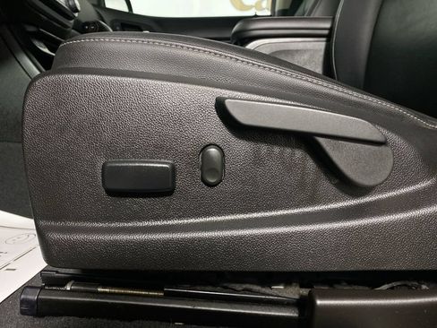 Certified 2019 Chevrolet Colorado LT w/ Luxury Package, Chrome AWD/4WD image 12